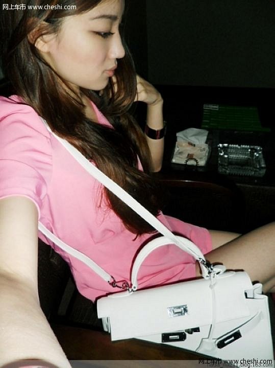 鄭州科技新品亮相，功能亮點(diǎn)與體驗(yàn)展示，遠(yuǎn)離色情內(nèi)容，感受科技魅力