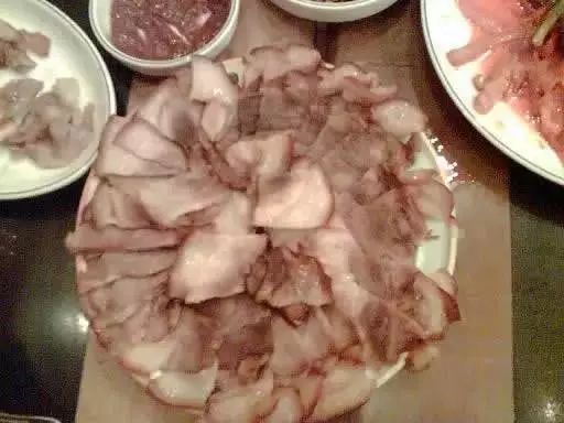 最新殺豬現(xiàn)場視頻，自然美景之旅的鼓舞與啟示