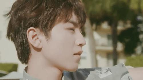 王俊凱最新壁紙，潮流交匯粉絲文化，引領(lǐng)時代風(fēng)尚的壁紙之選