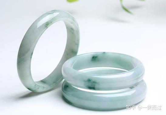 2024最新款手鐲,探秘小巷中的寶藏，2024最新款手鐲