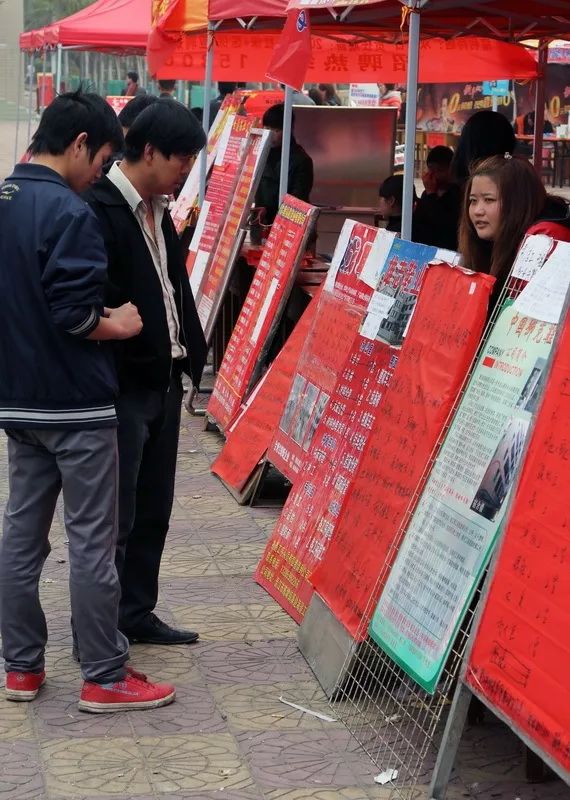 豐城最新晉工招聘，小巷中的獨(dú)特機(jī)遇，探索職業(yè)新篇章！