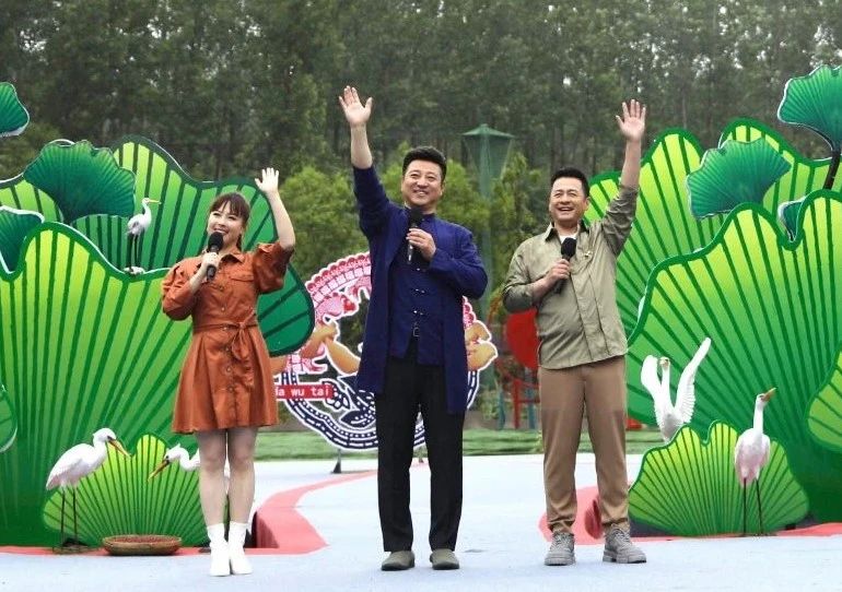 新浪最新消息，友情與家庭的溫馨日常時(shí)刻