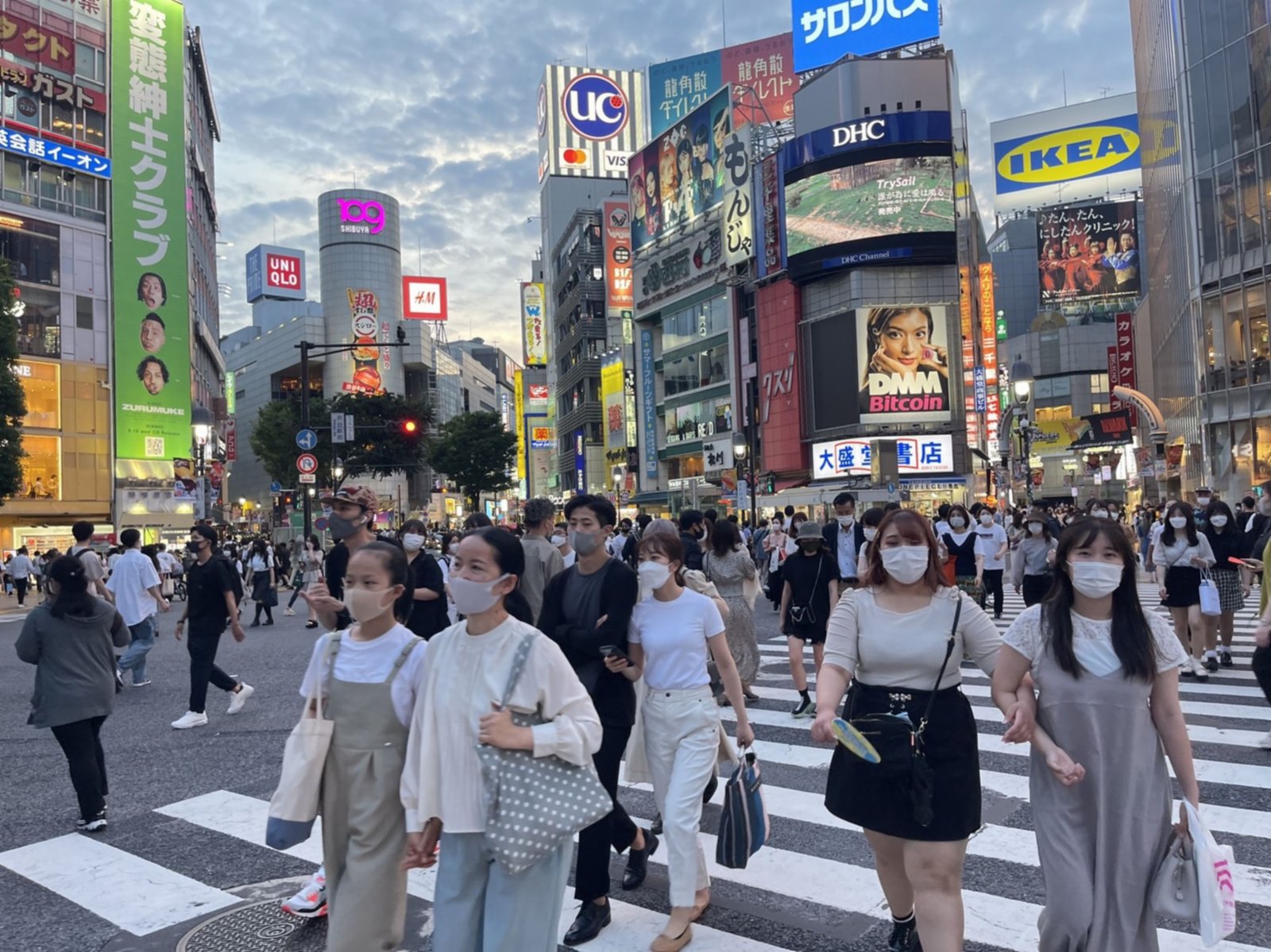 揭秘最新東京風(fēng)情，探索城市魅力大揭秘 ????