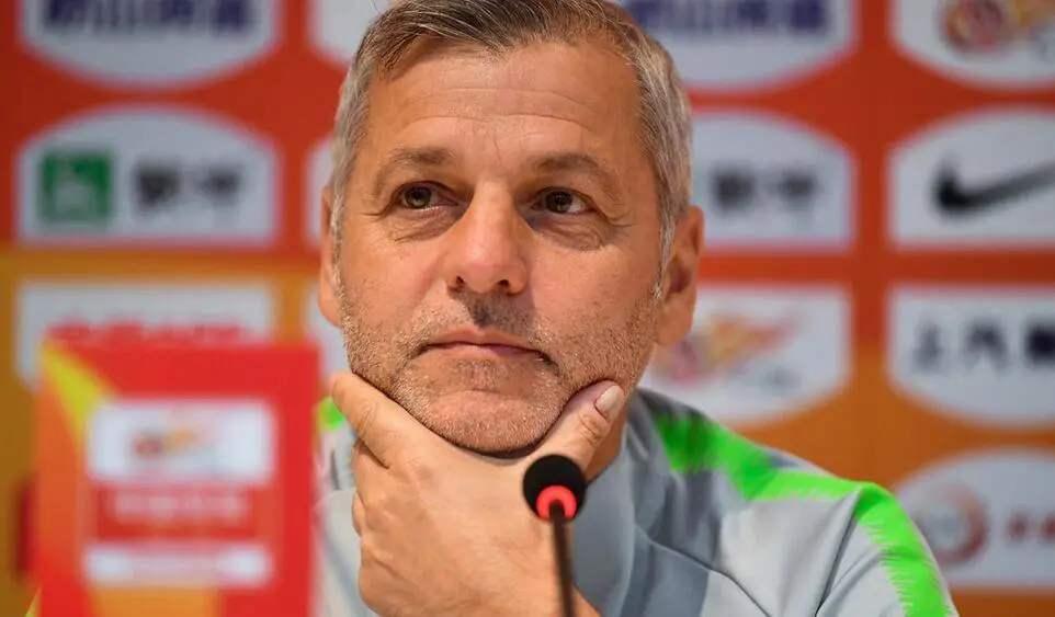 賽場(chǎng)上的友情與陪伴，職業(yè)比賽陣容揭秘