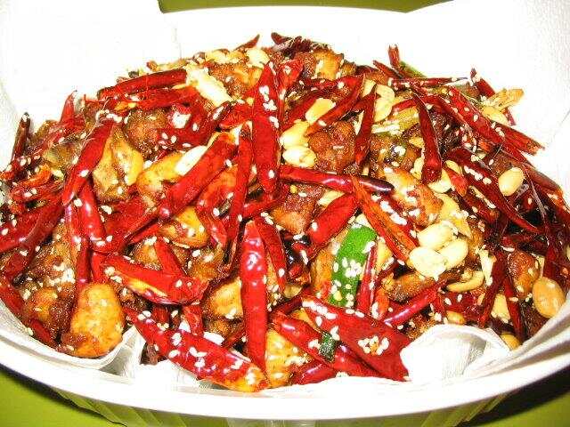 川菜經(jīng)典特色菜制作教程，探尋川菜美食，體驗(yàn)內(nèi)心平靜的烹飪之旅
