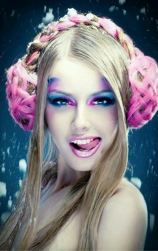 最新另類女生美圖，時(shí)尚潮流的多元表達(dá)風(fēng)采