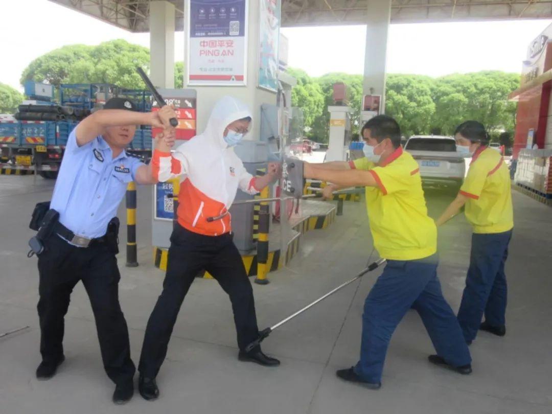 最新警用刀具，科技之光，守護(hù)安全的力量，展現(xiàn)尖端科技的力量