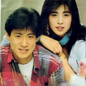 揭秘明星背后的故事，光環(huán)下的真實(shí)身份?