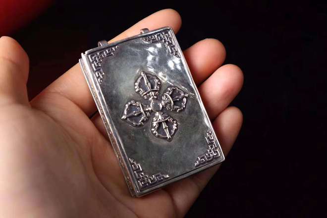 佛牌明星的成長(zhǎng)之路，一路學(xué)習(xí)，自信閃耀