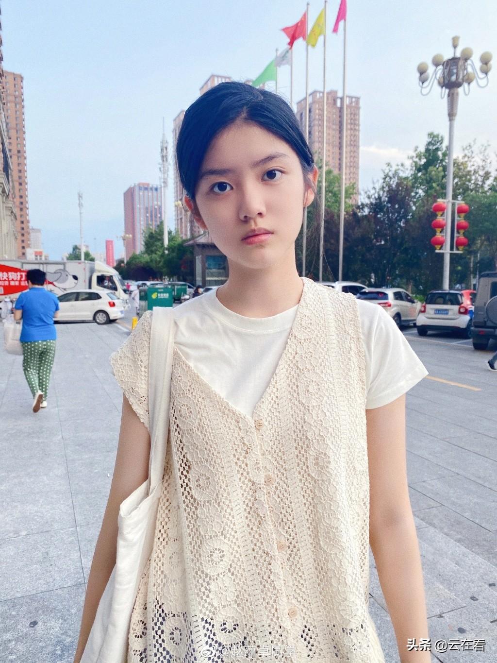 趙蘊(yùn)卓近照，日常小確幸與友情的溫馨時(shí)光