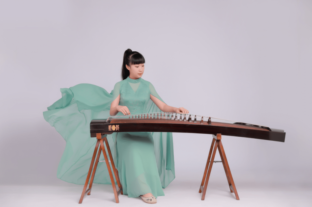 古箏明星，探尋自然美景之旅，尋找內(nèi)心的平和寧靜