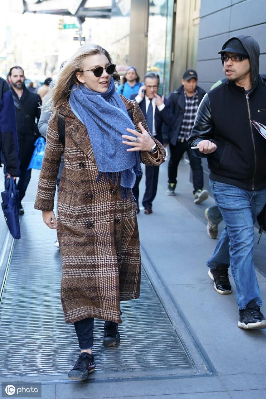 老演員舒適，演藝界的璀璨明珠，傳奇人生閃耀舞臺(tái)?