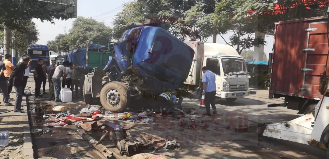 唐山車禍最新進(jìn)展，今日事故更新????悲痛消息持續(xù)更新中