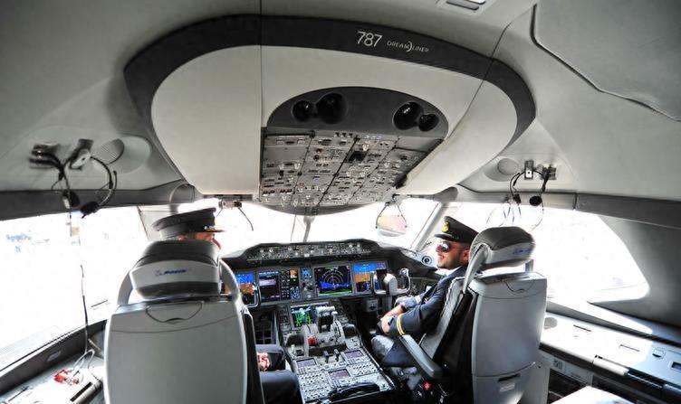 2013年飛機(jī)最新報(bào)價(jià)深度探討，以當(dāng)年市場(chǎng)為例