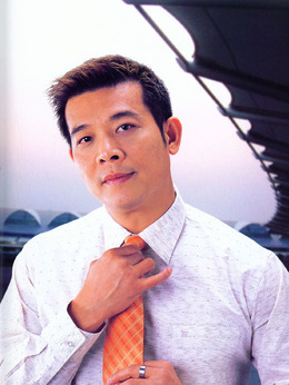 花榮演員探尋小巷隱秘寶藏，特色小店的奇妙故事探索