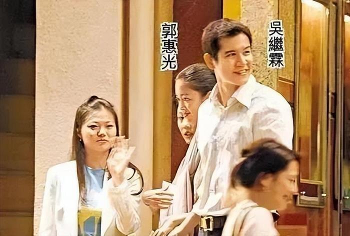 豪門寵愛，甜蜜婚姻的成長勵志之旅