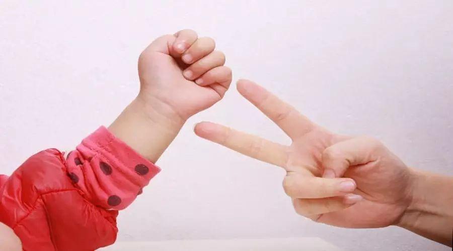 幼兒大班最新趣味手指游戲集錦，玩轉(zhuǎn)手指游戲，快樂成長！