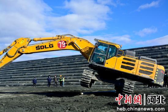 挖土機(jī)比賽，科技巨擘較量，重塑未來(lái)工程機(jī)械魅力之戰(zhàn)