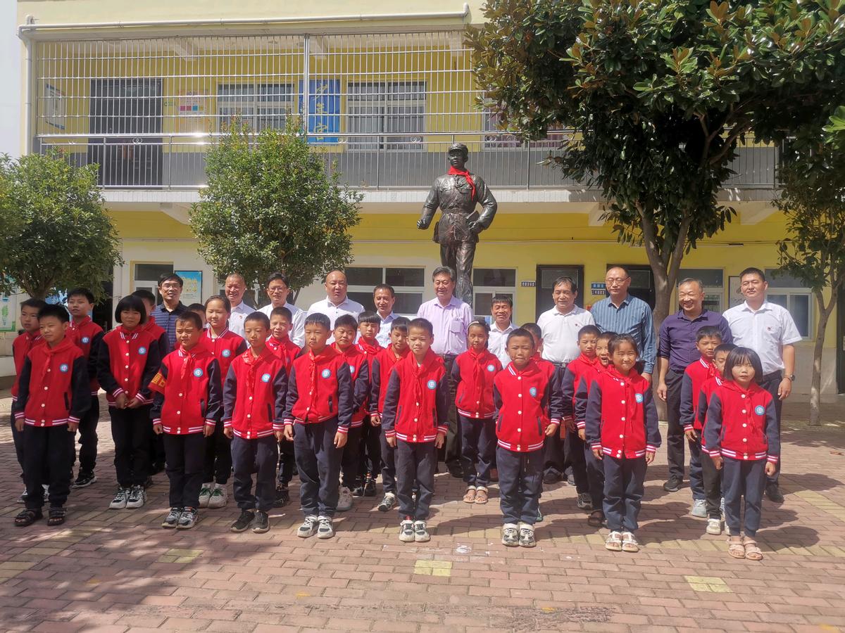 重溫經(jīng)典電視劇真情年代，感受真情的力量與演員風(fēng)采