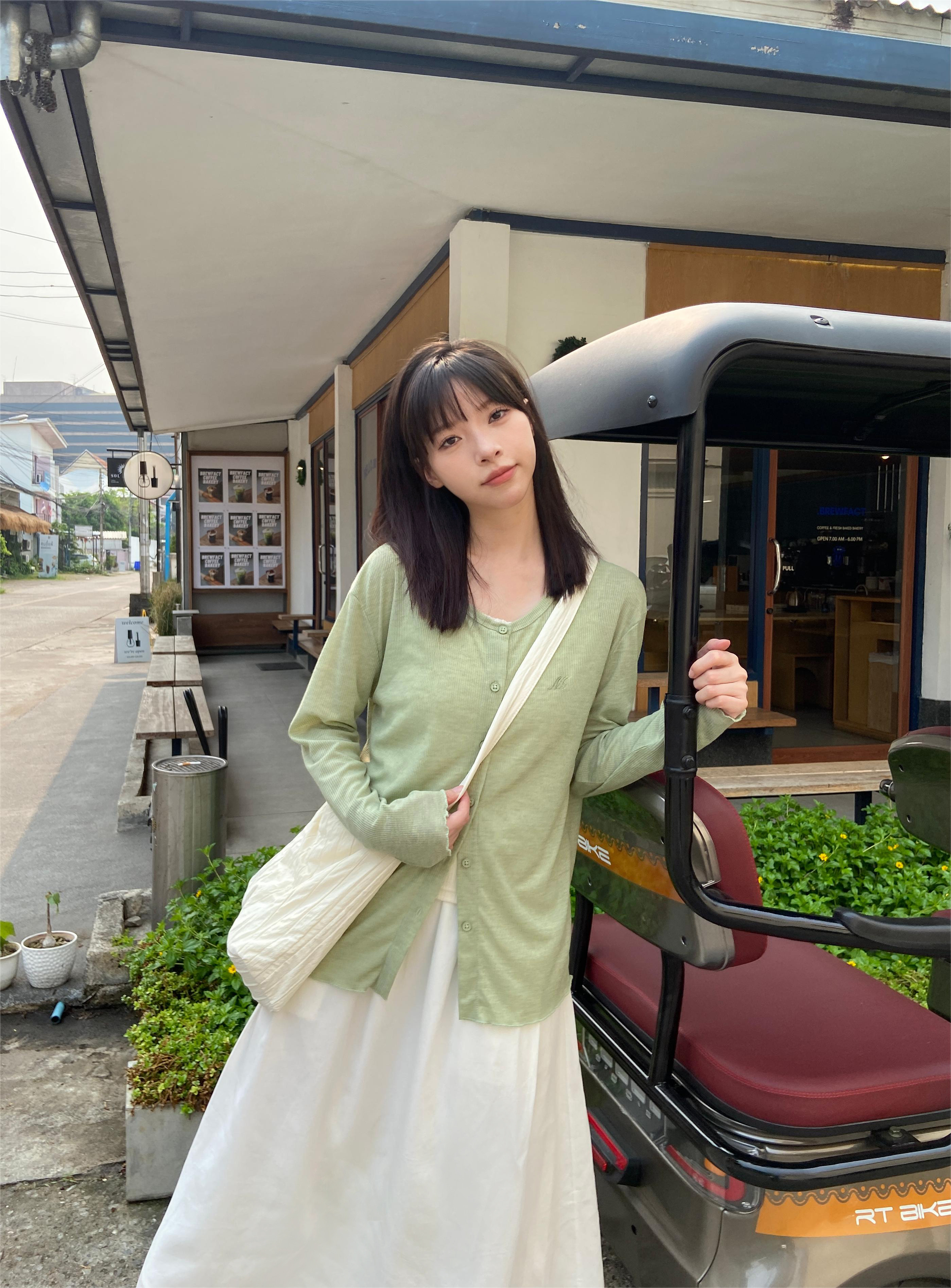 探索小巷中的隱藏美食寶藏，最新素人美食之旅 2024