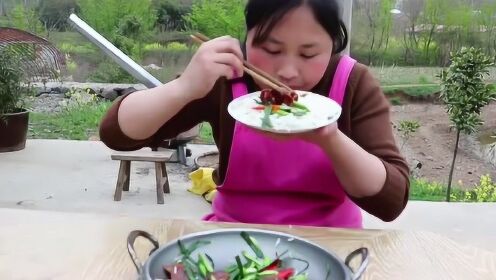 胖妹的自然美食之旅，探索自然美景下的最新烹飪體驗